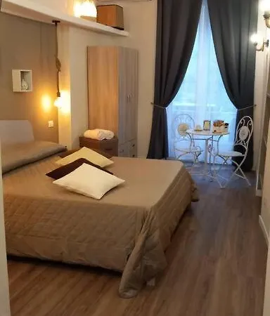 Casa Myluna Centro Storico * ナポリ